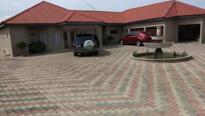 house-for-sale-in-makeni-big-5