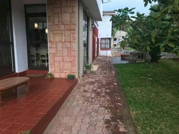 double-storey-house-in-phi-for-sale-big-6