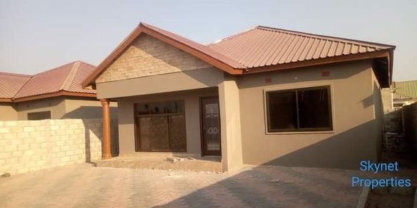 executive-2-bedroom-stand-alone-house-for-sale-in-chalala-big-5