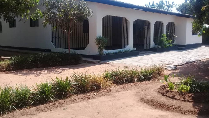 for-sale-3-structures-in-1-yard-kabulonga-lusaka-big-2