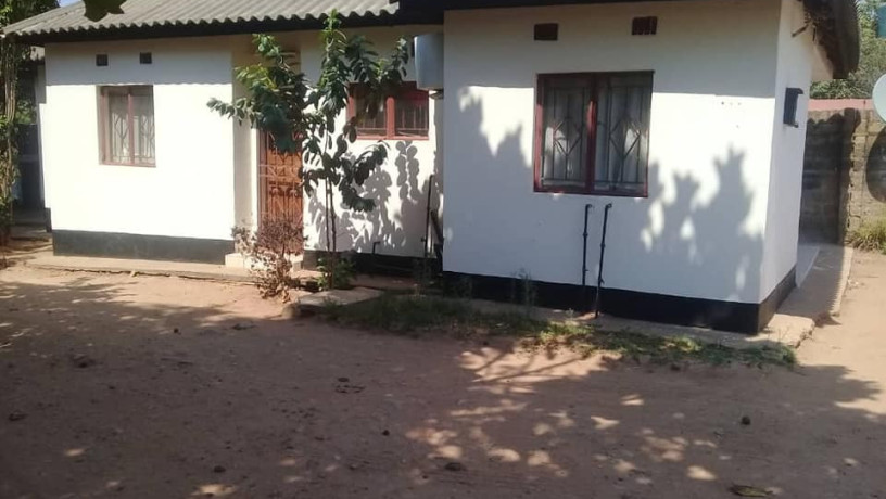 for-sale-3-structures-in-1-yard-kabulonga-lusaka-big-4