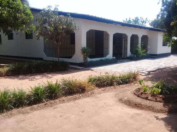 for-sale-3-structures-in-1-yard-kabulonga-lusaka-big-2