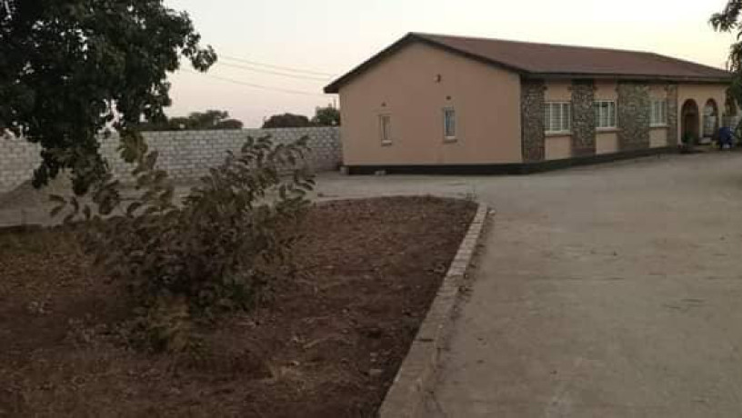 4-bedroom-house-for-sale-in-lilayi-road-big-0