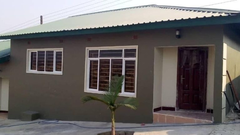 newly-built-2-bedroom-flat-in-foxdale-big-3