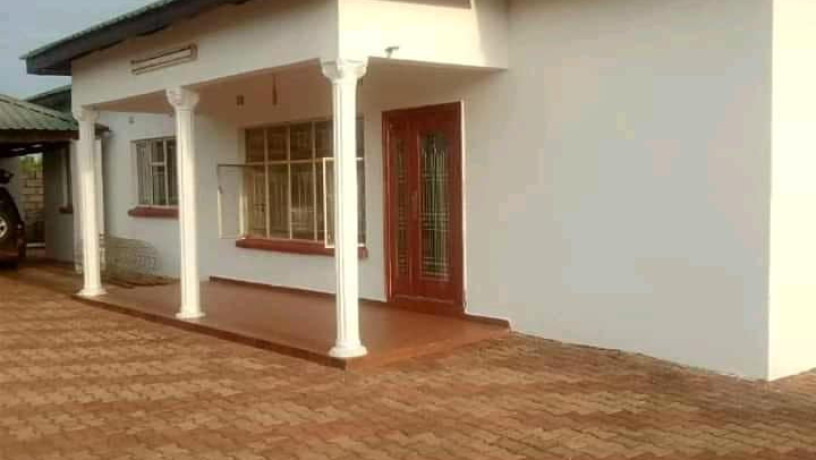 neat-and-spacious-3-bedroom-flat-for-rent-in-libala-south-big-5