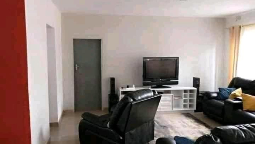 neat-and-beautiful-2-bedroom-flat-for-rent-in-chalala-big-3