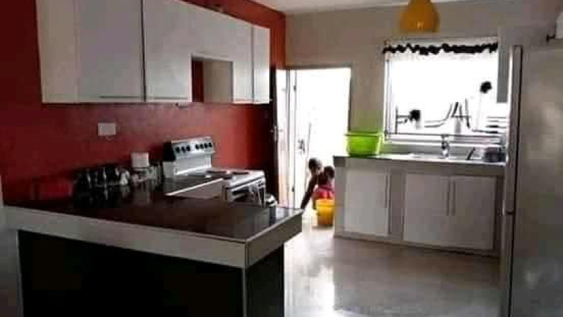 neat-and-beautiful-2-bedroom-flat-for-rent-in-chalala-big-4