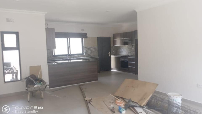 modern-2-bedroom-flat-in-foxdale-big-1