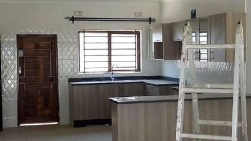 newly-built-spacious-2-3-bedroom-flats-in-chalala-big-2