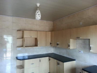 2 Bedroom Flat for Rent in Meanwood, Chamba Valley Phase 1