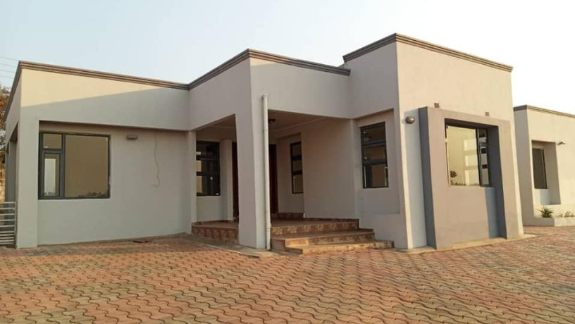 makeni-bonaventure-3-bedroomed-flat-big-4