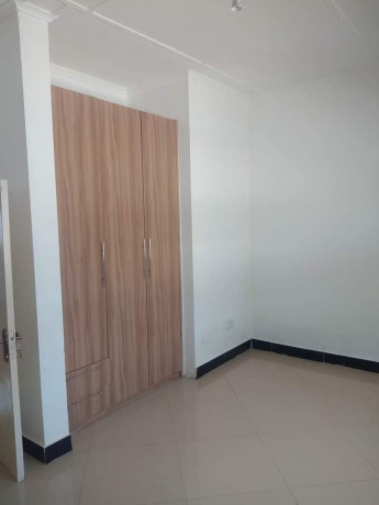 fully-furnished-2-bedroom-flat-in-rhodespark-big-3