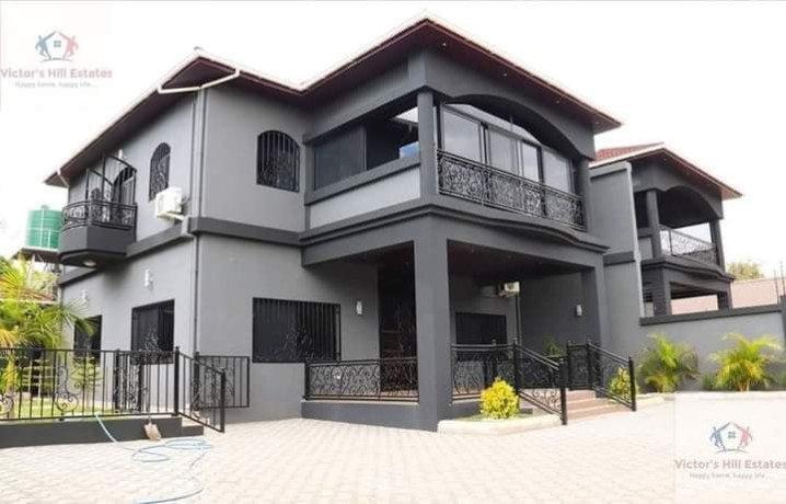 luxury-3-bedroom-home-in-olympia-big-9