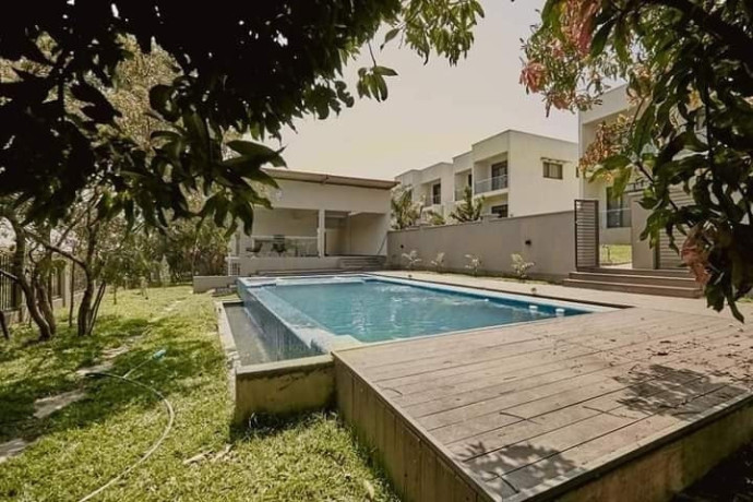executive-fully-furnished-apartments-in-roma-park-big-0