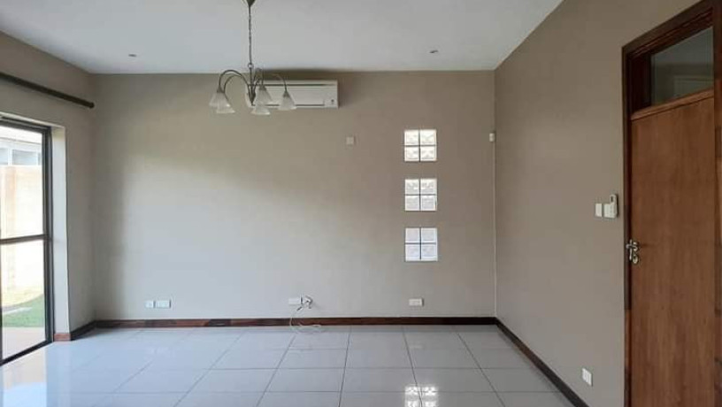 executive-three-bedroom-house-in-kabulonga-sunningdale-big-5