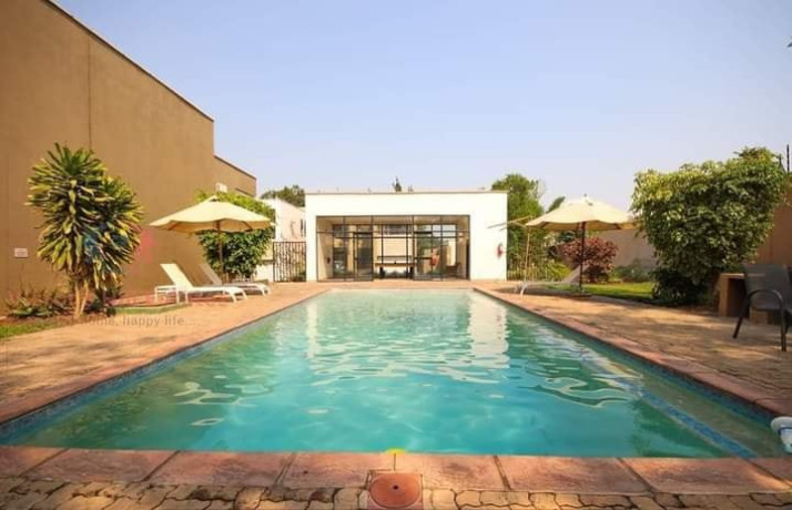 fully-furnished-townhouse-in-roma-big-7