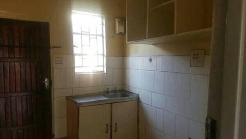 neat-2-bedroomed-flat-for-rent-in-woodlands-extension-lusaka-big-4