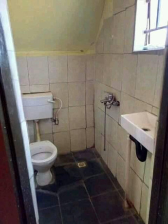 vacant-bedsitter-in-chelston-big-0