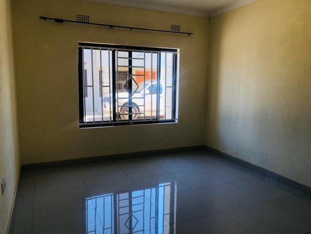 3-bedroom-house-for-rent-in-lilayi-big-3