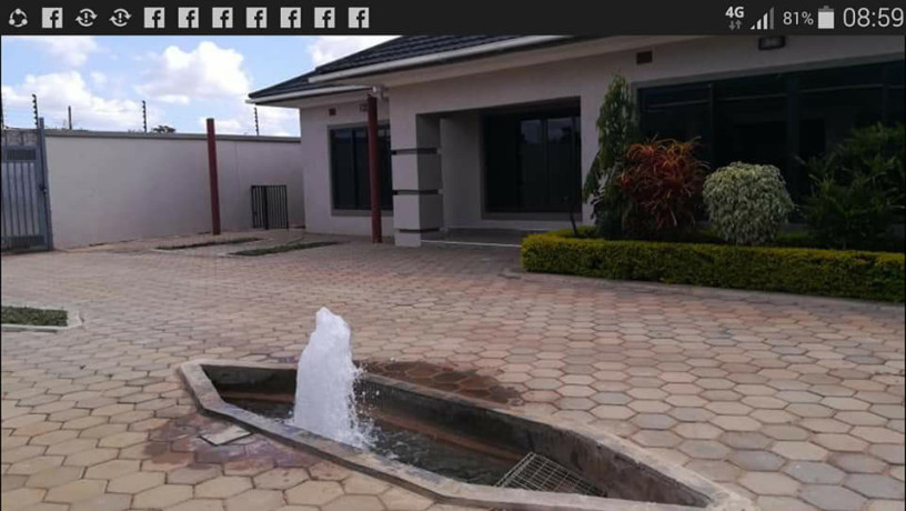 executive-3-bedroom-flat-in-libala-south-big-0