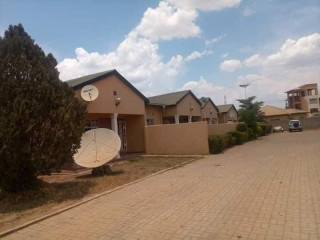 2 Bedroom Flat for Rent in Mass Media