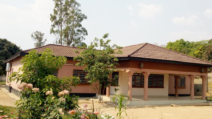 5-bedroom-house-for-sale-in-olympia-big-4