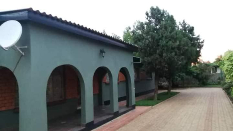 spacious-3-bedroom-house-for-sale-in-chalala-big-3