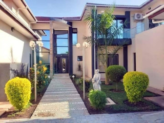 luxurious-ibex-5-bedroom-house-with-swimming-pool-and-cottage