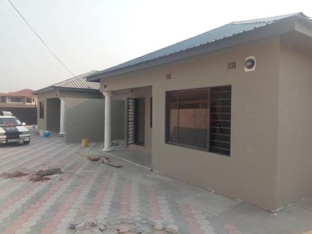 executive-2-x-3-bedroomed-flats-big-6