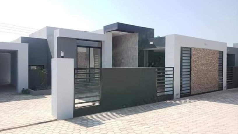 executive-three-bedroom-town-houses-with-own-yard-big-4