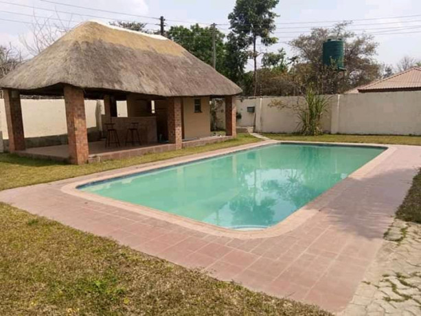 3-bedroom-flat-for-rent-in-kabulonga-big-7