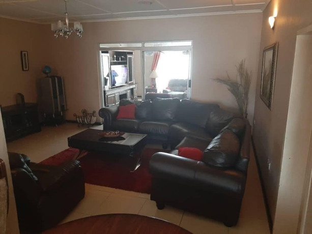 4-bedroom-standalone-house-with-cottage-in-avondale-big-1