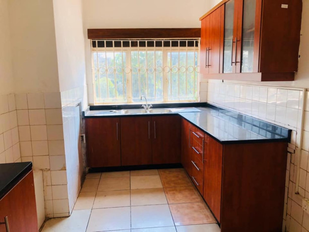 3-bed-flat-for-rent-in-kabulonga-big-8