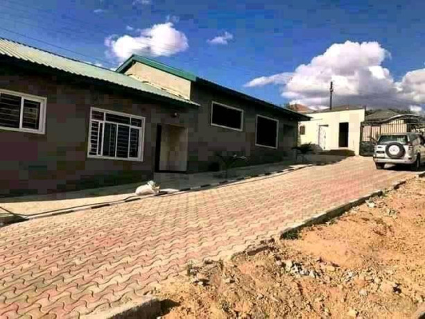 newly-built-two-bedroom-flat-in-foxdale-big-2