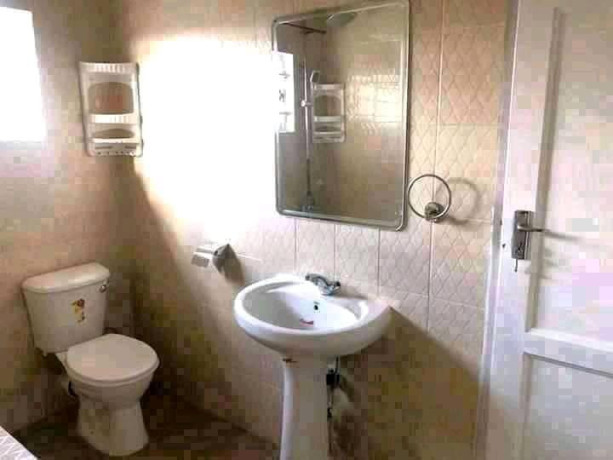 newly-built-two-bedroom-flat-in-foxdale-big-4