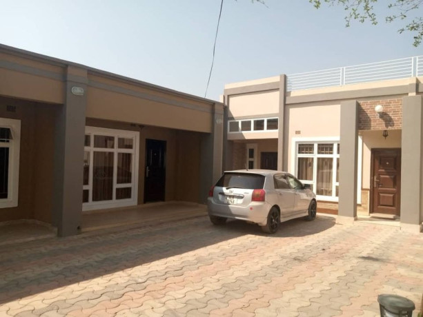 executive-2-bedroom-flat-for-rent-in-kabulonga-big-6