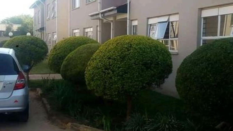 spacious-3-bedroom-duplex-flat-in-avondale-big-4