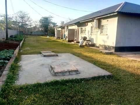 2-bedroom-flat-in-chilanga-big-5