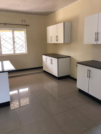 neat-2-bedroomed-house-for-rent-in-ibex-hill-big-2