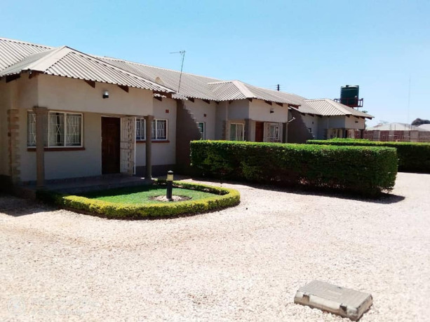 2-bedroom-flat-in-woodlands-chalala-big-3