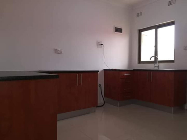 newly-built-modern-flat-in-salama-park-big-3
