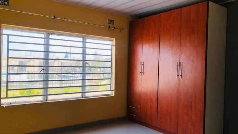 2-bedroom-flats-for-rent-big-2