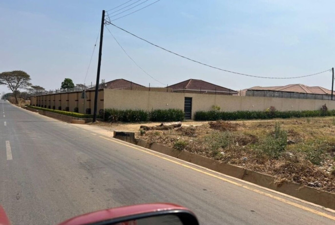 4-bedroom-flats-for-sale-in-lilayi-estate-big-6