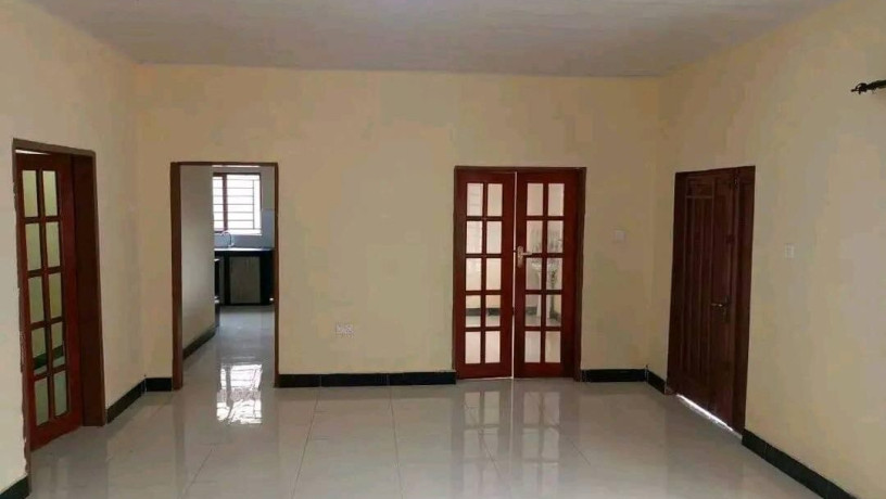 2-bedroom-flat-for-rent-in-chalala-big-5