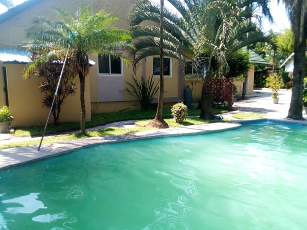 4-bedroom-house-on-sale-in-riverside-big-3