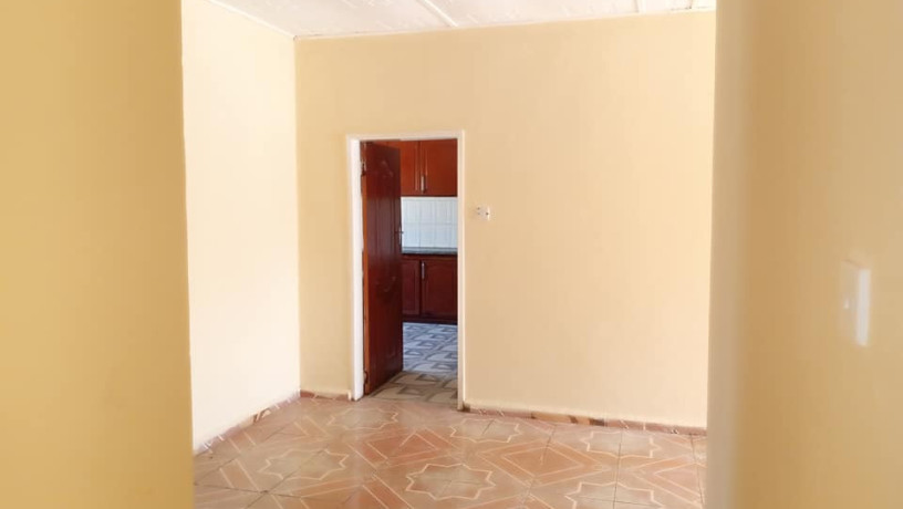 3-bedroom-flat-for-rent-in-makeni-big-4