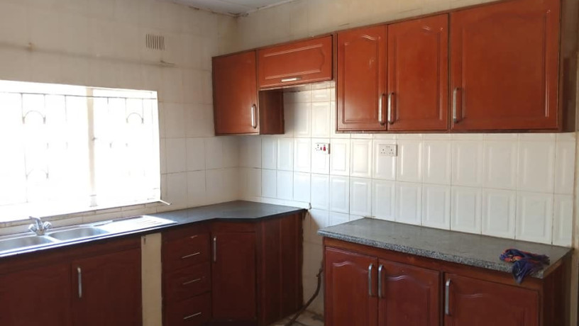 3-bedroom-flat-for-rent-in-makeni-big-7