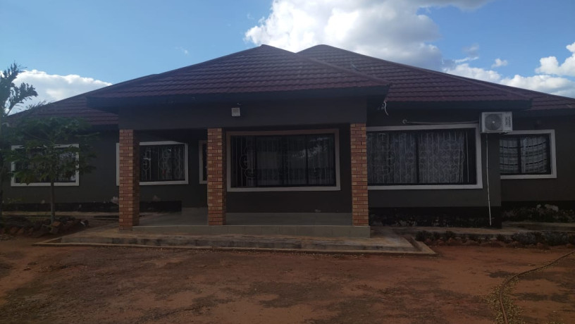 4-bedroom-standalone-house-for-sale-in-livingstone-big-2