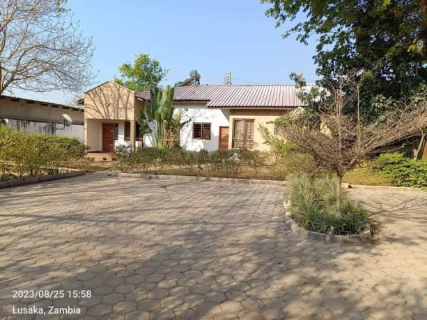 modern-2-by-4-bedroom-flats-for-sale-in-ibex-hill-main-big-4