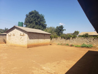 Unfinished 3 Bedroom House For Sale in Makeni Bonaventure